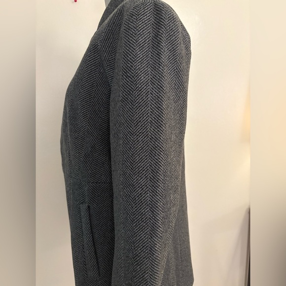 Women's Gray Blazer - Picture 14 of 15